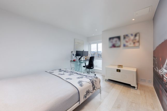Flat to rent in Bermondsey Wall West, London