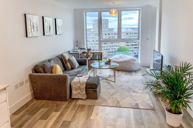 Flat for sale in York Road, London