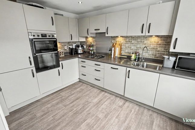 7 Strawberry Lane, Sherford photo 2