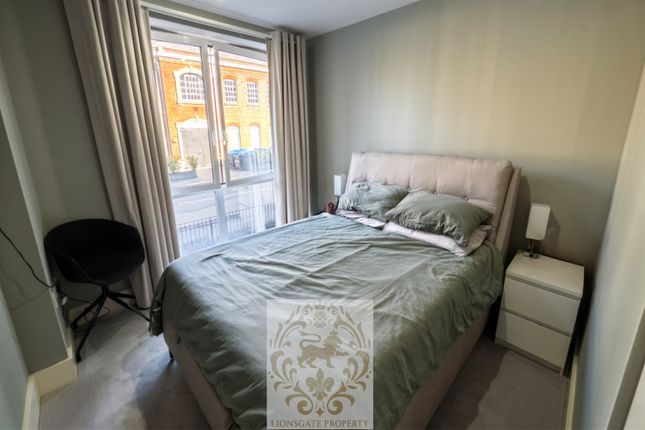 Flat 5, Warehouse Court, No 1 Street, London photo 4