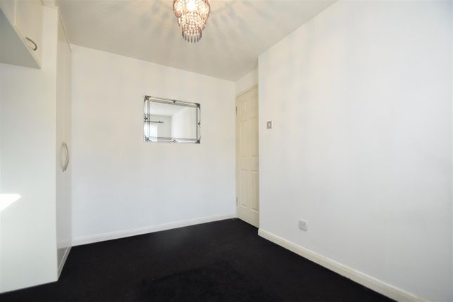 Maisonette for sale in Heathcote Way, Yiewsley, West Drayton