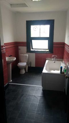 Thumbnail Room to rent in Waterloo Road, Stoke-On-Trent