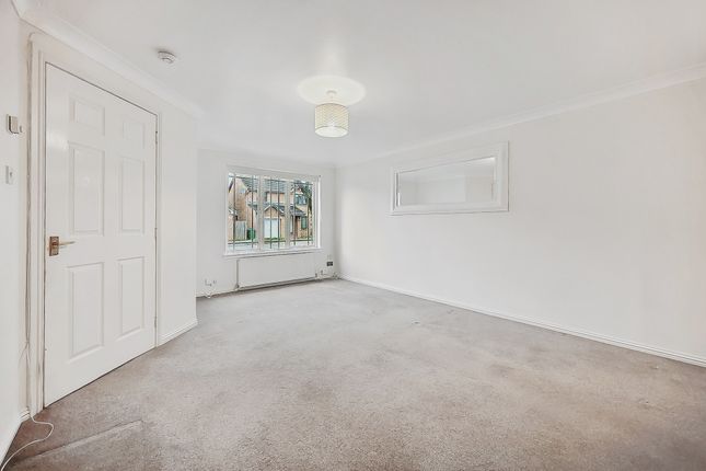 72, Brent Road, Thornliebank, Glasgow photo 3