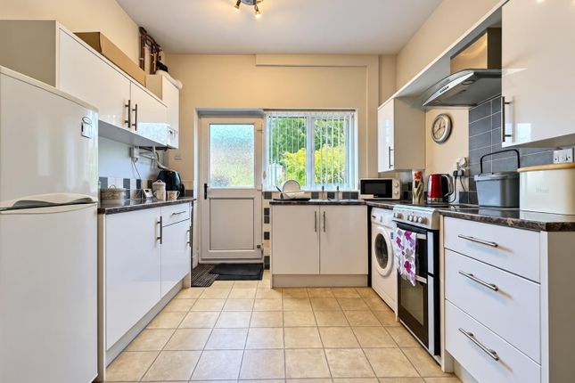 14, Picton Street, Leek photo 4