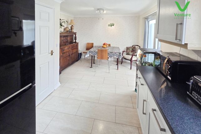 9, Richardson Court, Crook photo 4