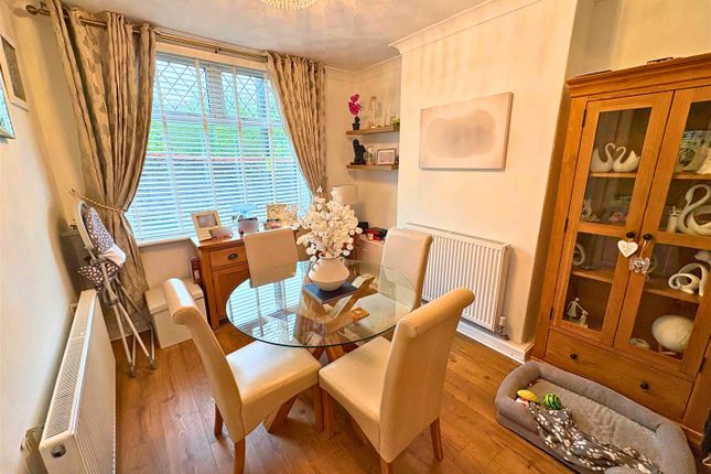 5, Llwyn Derw Avenue, Maesteg photo 4