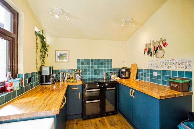 5, Finkle Street, Sowerby Bridge photo 3