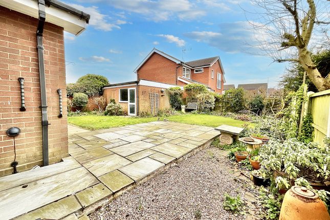 5 Meadow View, Stone photo 4
