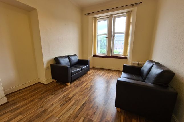 Thumbnail Flat to rent in Maxwellton Street, Paisley, Renfrewshire