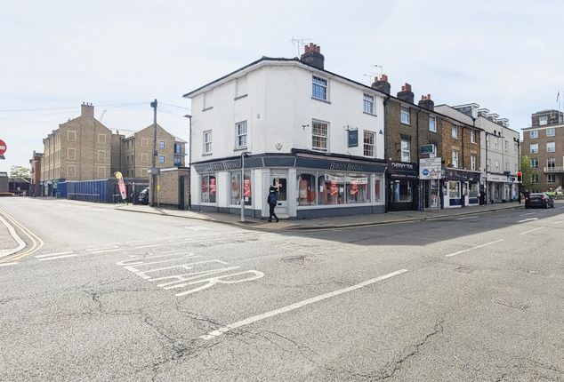 Retail premises to let in Broomfield Road, Chelmsford