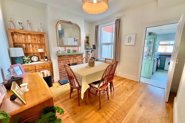 35 Ryll Grove, Exmouth photo 3