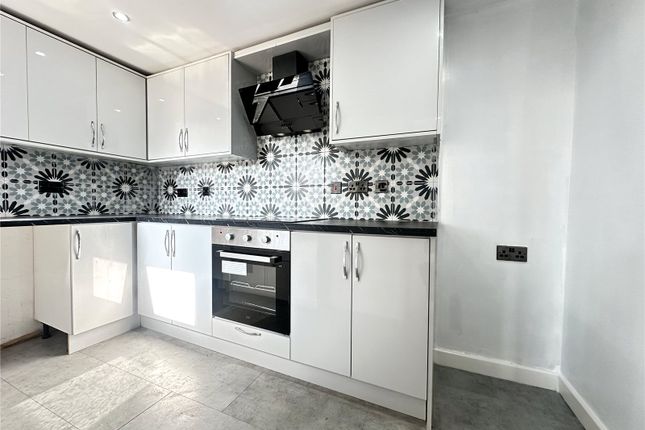 2, Chandos Avenue, West Yorkshire photo 3