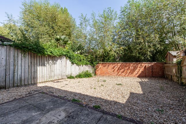 Town house for sale in Rutherway, Oxford