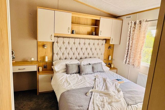 Newhaven Holiday Park, Buxton photo 4