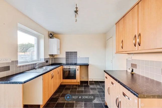 Hadleigh Close, Westlea, Swindon photo 3