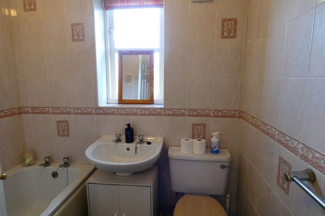 45, The Meadows, Dunswell, Hull photo 2