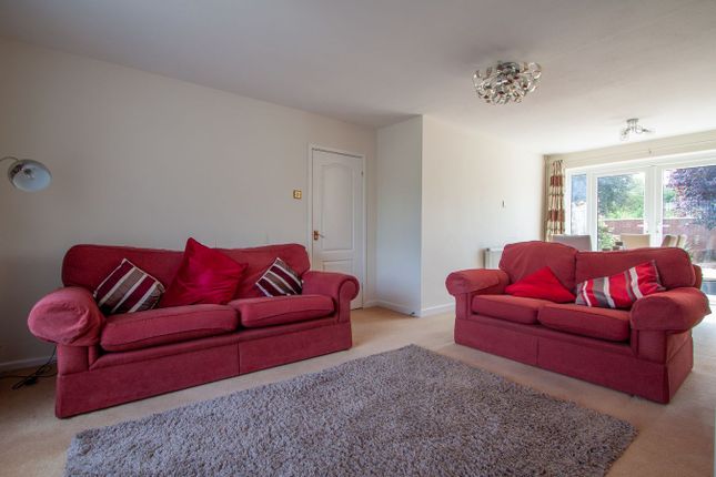 8, Derwent Court, Thornbury photo 4