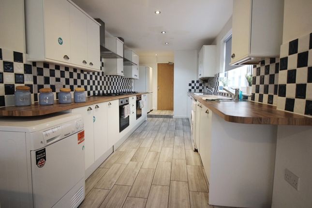 44, Flora Street, Cardiff photo 4
