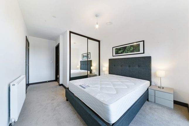 Flat 40, 36-40, Sharleston Court, Barking photo 4