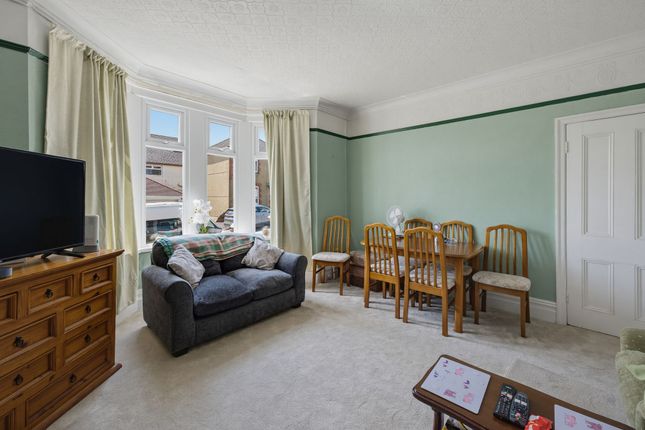 9 King Edward Road, Ebbw Vale photo 4