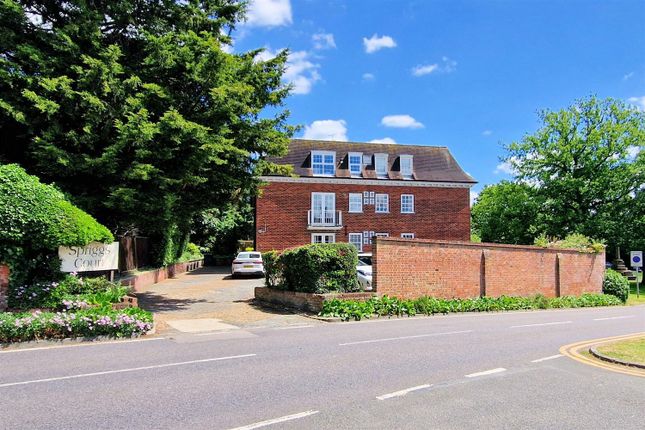 Thumbnail Flat to rent in Spriggs Court, Palmers Hill, Epping