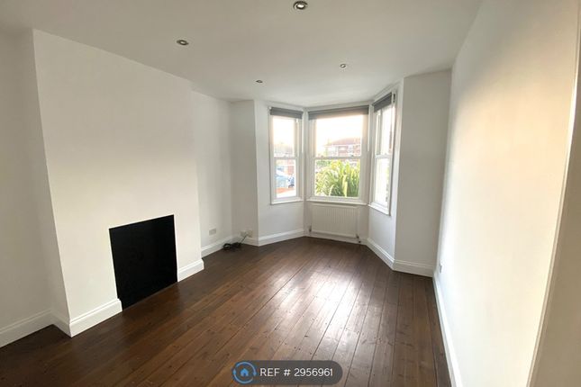 A Gibbon Road, Nunhead, London photo 4