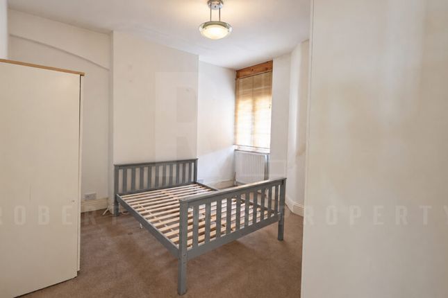 29 Queens Avenue, London photo 5