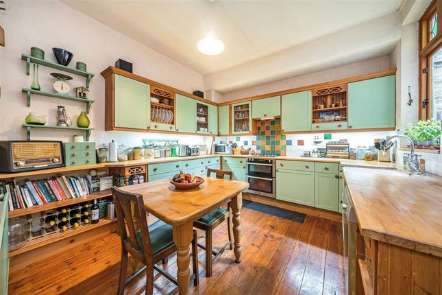 115, Brookbank Road, London photo 4