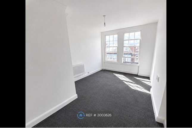 Flat, Abergele Road, Colwyn Bay photo 2