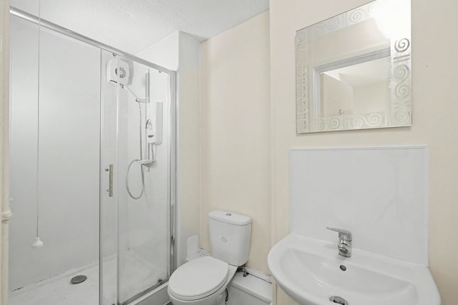 33, Walshs Manor, Milton Keynes photo 5