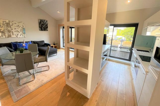 Flat 2, The Place, Alwoodley photo 2