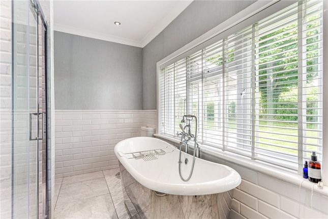 Bungalow for sale in Luton Road, Markyate, St. Albans, Hertfordshire