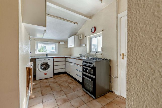 14, Swanfield, Swansea photo 4