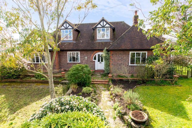 Thumbnail Detached house for sale in Portmore Park Road, Weybridge