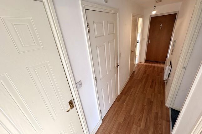 60, Towpath Close, Coventry photo 2