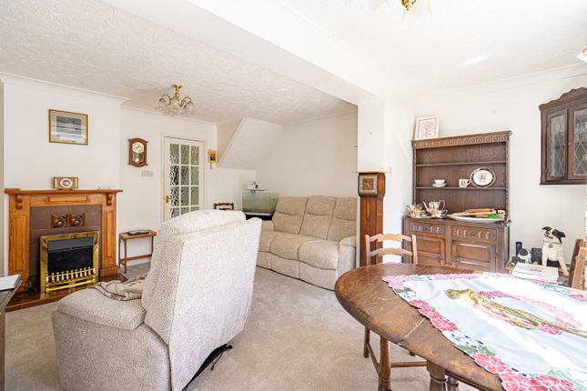 24 Gravel Pit Lane, Holt, Norfolk photo 4