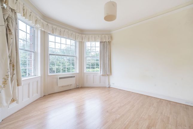 Flat for sale in Burton Park Road, Petworth