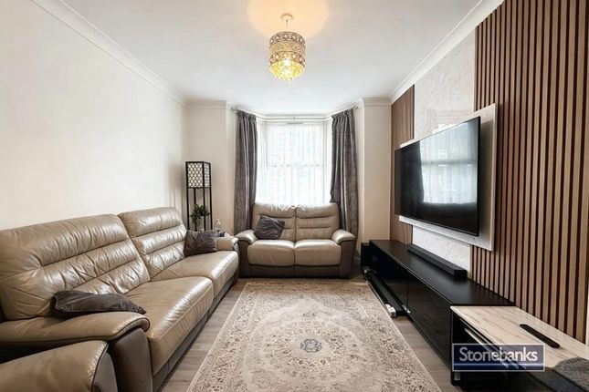 8, Bridge Road, Uxbridge photo 2