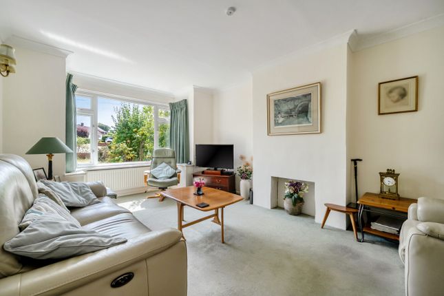 27, The Greenwood, Surrey photo 2