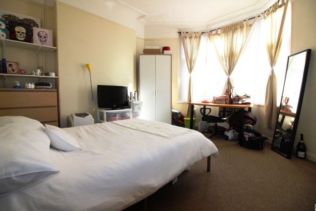 7, Malefant Street, Cardiff photo 3