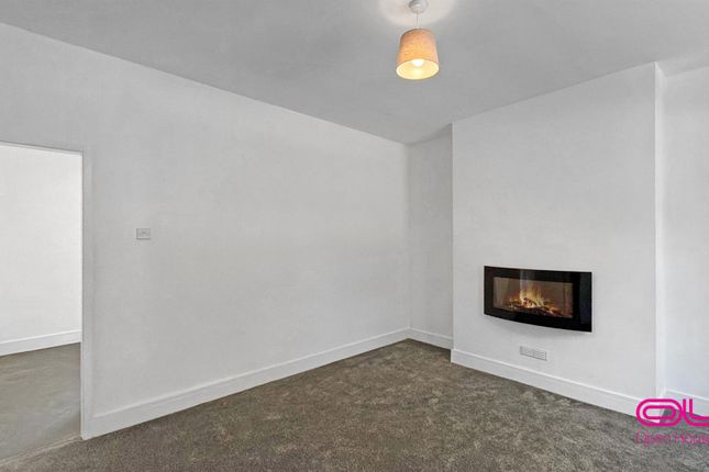81, Rupert Street, Bolton photo 2