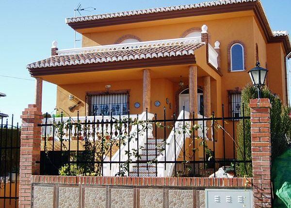 Villa for sale in Calle Suspiro De La Reina 18620, Alhendín, Granada