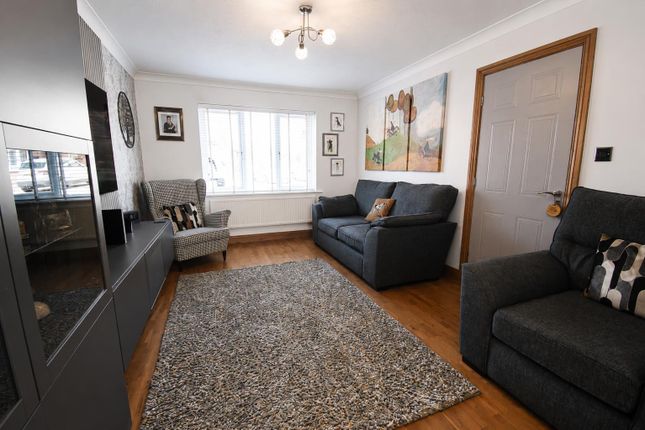 16, Pargate Close, Ripley photo 4
