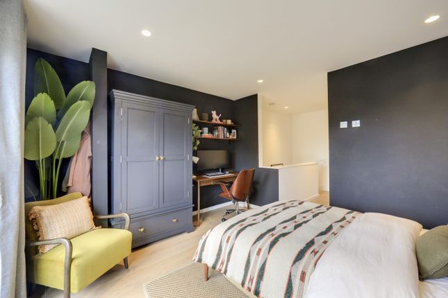 End terrace house for sale in Lamington Mews, Catford, London