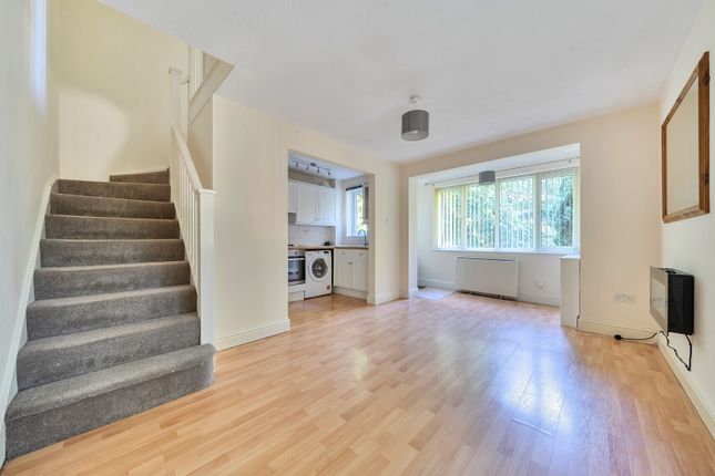 1-bed terraced on Horizon Close, Kent, £200,000