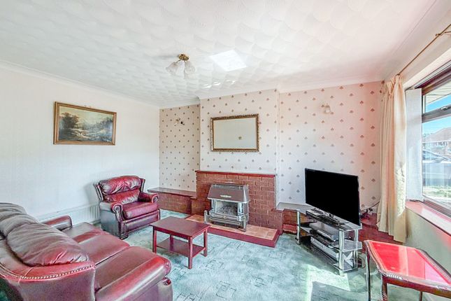 9, Owst Road, Hull photo 3