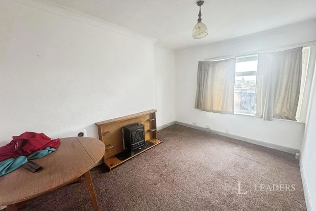 Flat 3, 68, Main Ridge, Lincolnshire photo 2