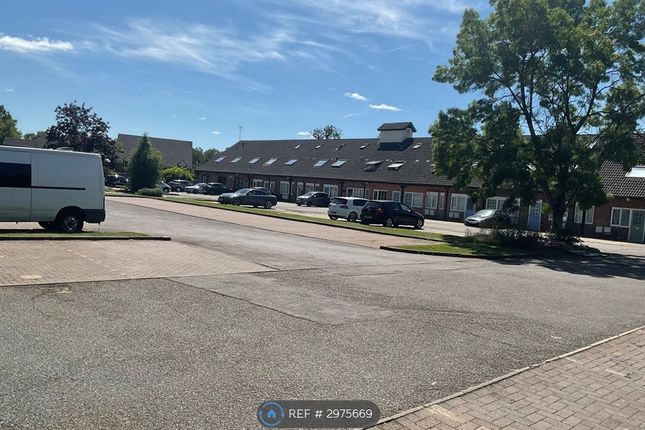 Flat, Acorn Lodge Lye Lane, St Albans photo 2