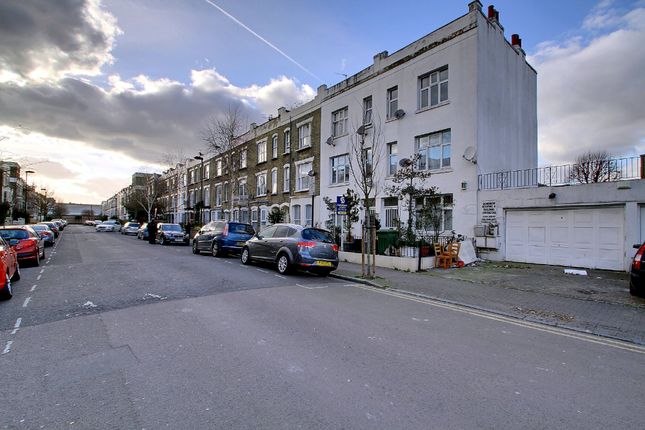 Thumbnail Flat to rent in Arthur Road, Holloway, London