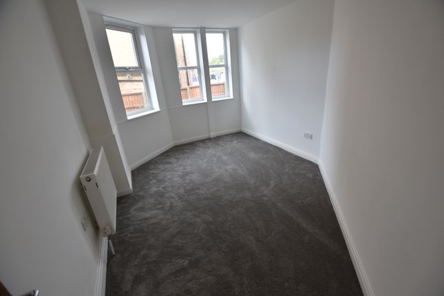Flat to rent in Park Road, Salford